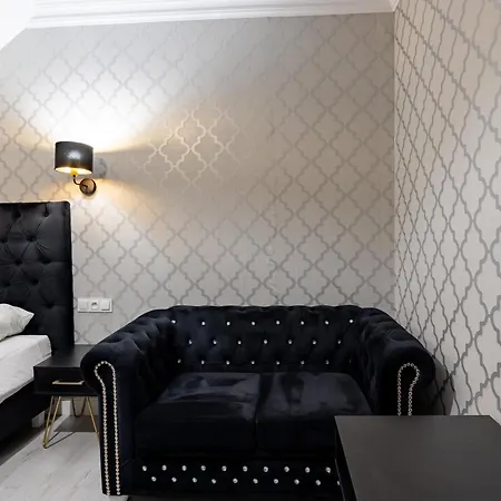 Dworek Kurowski Κατάλυμα σε φάρμα