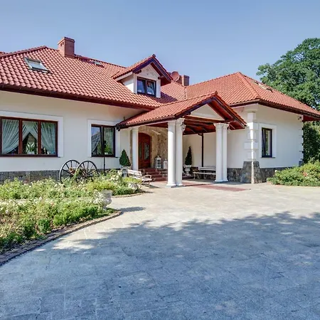 Dworek Kurowski Bauernhof *