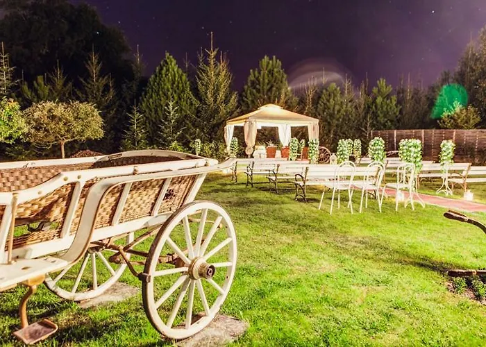 Dworek Kurowski ファームステイ *